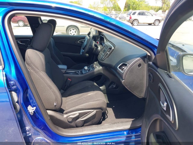 Chrysler 200 Limited 2015 1C3CCCAB4FN761054 Image 5