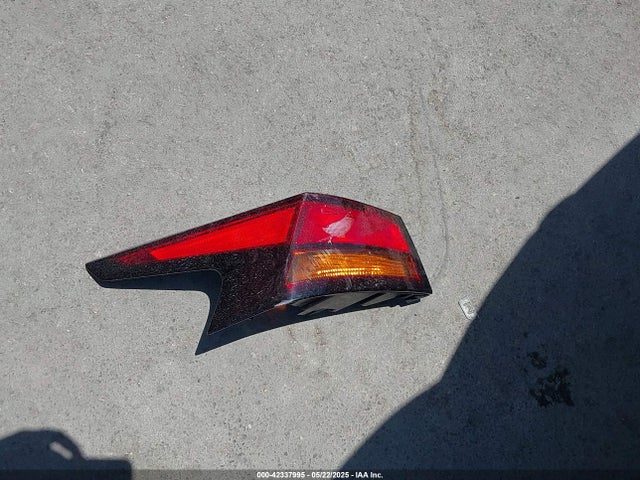 Nissan 2022 2022 1N4BL4DV9NN356248 Image 12