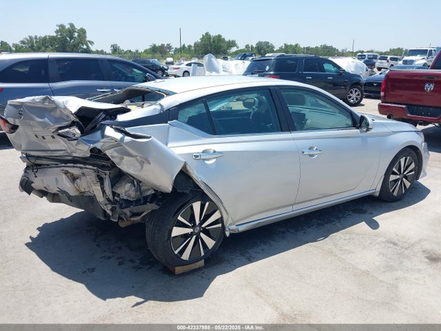 Nissan 2022 2022 1N4BL4DV9NN356248 Image 18