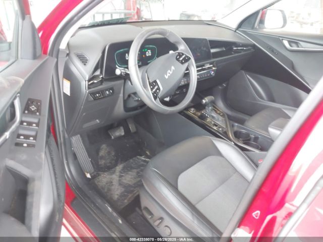 KNDCR3LE9P5044717 KIA NIRO EX