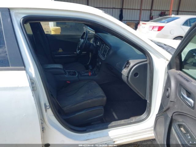 2C3CDXBGXFH741074 Dodge Charger Se