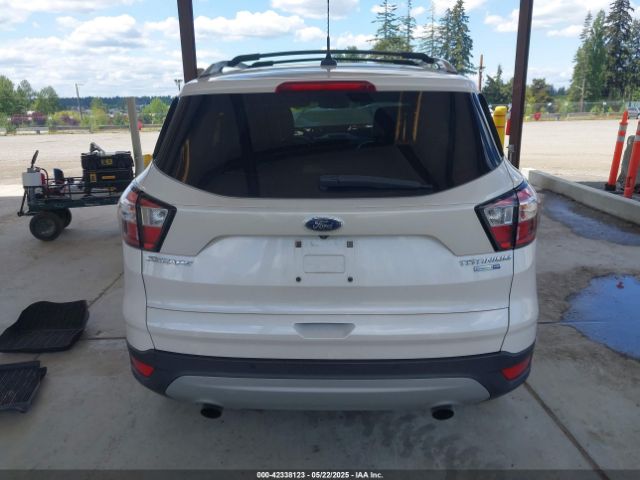 1FMCU9J97JUC10359 Ford Escape Titanium
