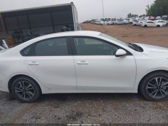 3KPF24AD7RE733020 KIA Forte Lxs