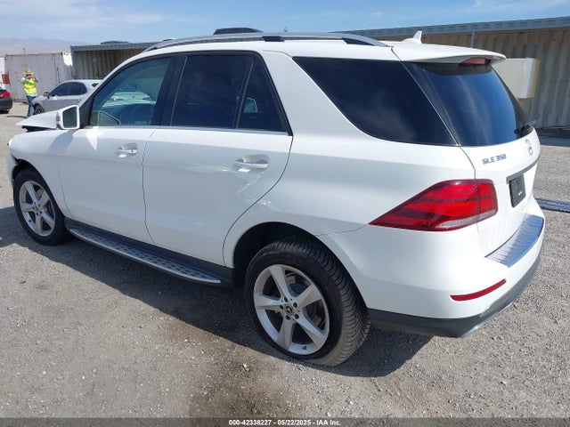 4JGDA5JB3HA933923 Mercedes-Benz m276