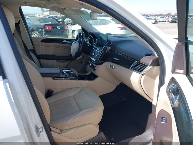 4JGDA5JB3HA933923 Mercedes-Benz m276