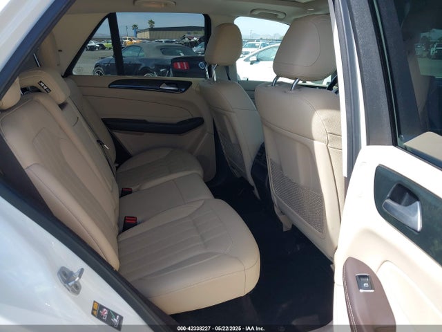 4JGDA5JB3HA933923 Mercedes-Benz m276