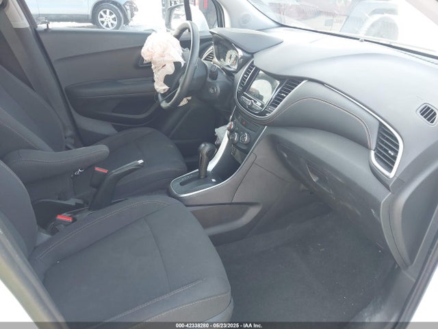 Chevrolet TRAX LS 2019 3GNCJKSB7KL153203 Image 5