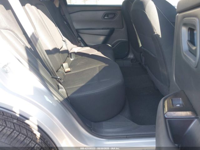 5N1BT3AA8RC759916 Nissan Rogue S Fwd