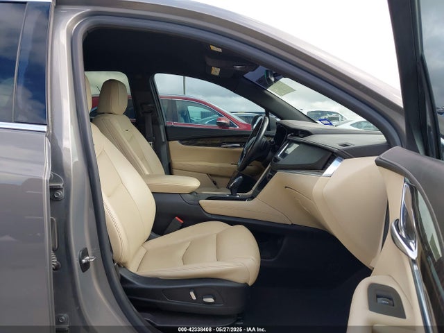 2017 CADILLAC XT5 1GYKNARS7HZ243892 Photo 4