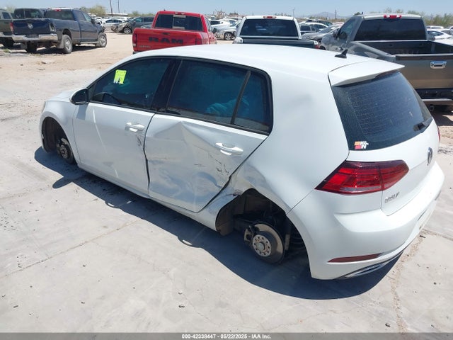 3VWB17AU8JM278592 Volkswagen 2018