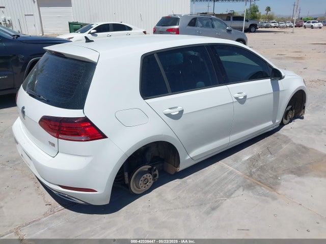3VWB17AU8JM278592 Volkswagen 2018