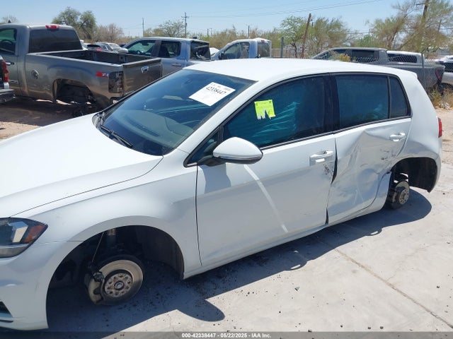 3VWB17AU8JM278592 Volkswagen 2018