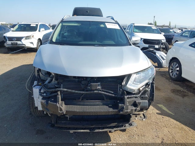 JN8AT2MT1HW153009 Nissan ROGUE SV