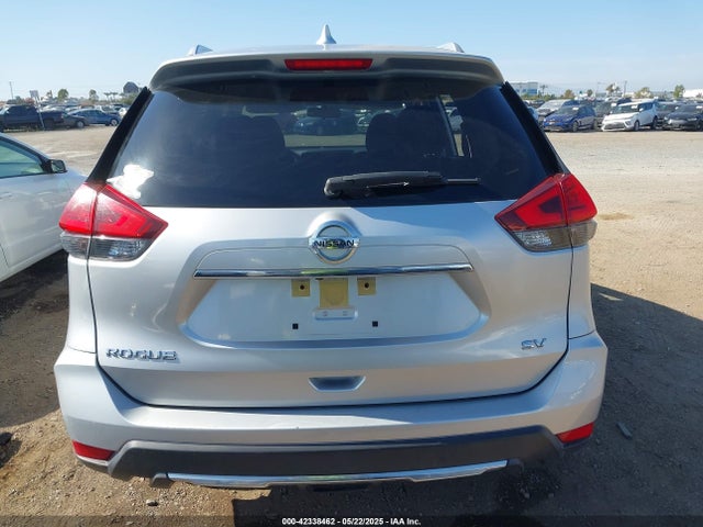 JN8AT2MT1HW153009 Nissan ROGUE SV