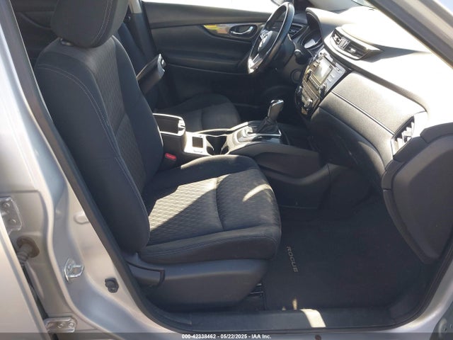JN8AT2MT1HW153009 Nissan ROGUE SV
