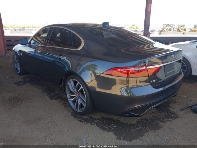2022 JAGUAR XF SAJBG4FX4NCY92115 Photo 2