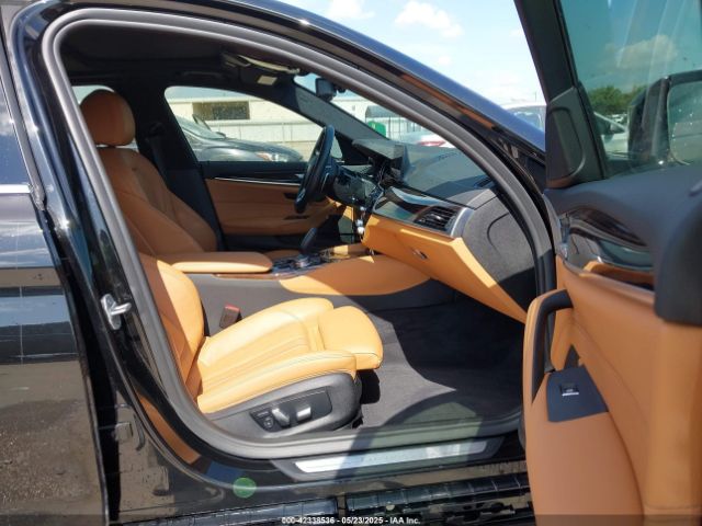2019 BMW 530I WBAJA5C50KWW02304 Photo 4
