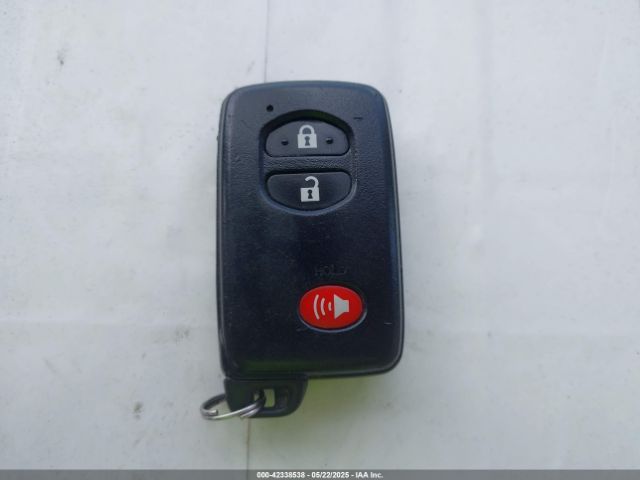 JTDKN3DU8F0427475 Toyota Prius Three