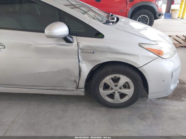 JTDKN3DU8F0427475 Toyota Prius Three