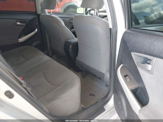 JTDKN3DU8F0427475 Toyota Prius Three