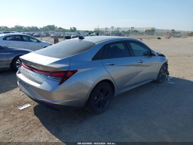 2022 HYUNDAI ELANTRA 5NPLM4AG2NH082683 Photo 3