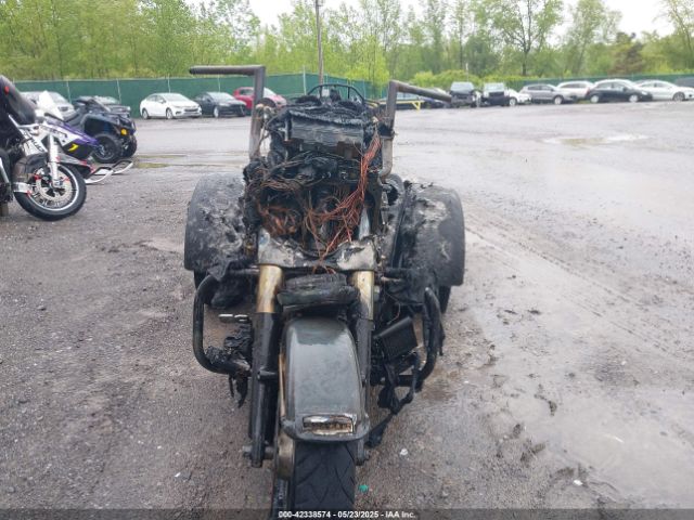 2017 HARLEY-DAVIDSON FLHTCUTG 1HD1MAD13HB858305 Photo 4