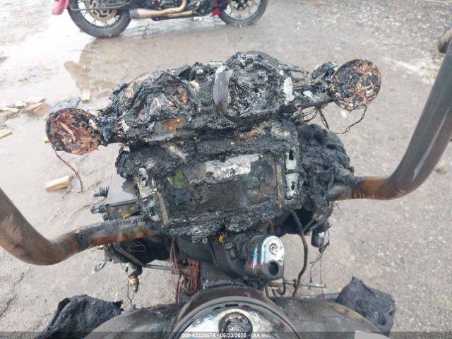 2017 HARLEY-DAVIDSON FLHTCUTG 1HD1MAD13HB858305 Photo 6