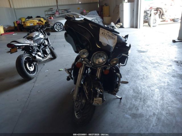 2012 HARLEY-DAVIDSON FLHTK 1HD1KEM11CB648050 Photo 4