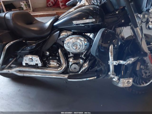 2012 HARLEY-DAVIDSON FLHTK 1HD1KEM11CB648050 Photo 7