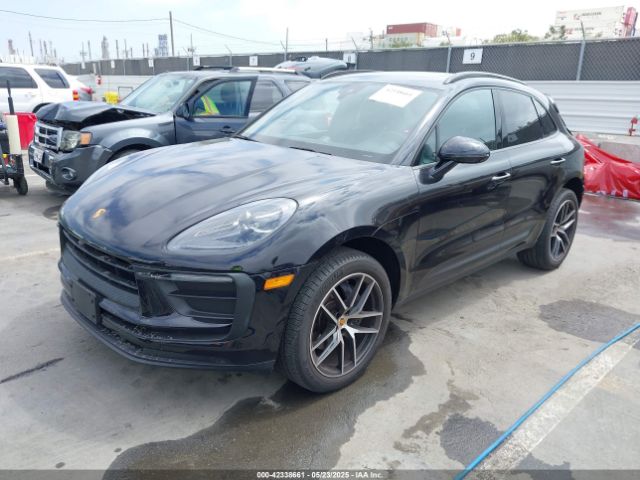 2022 PORSCHE MACAN WP1AA2A55NLB00378 Photo 1