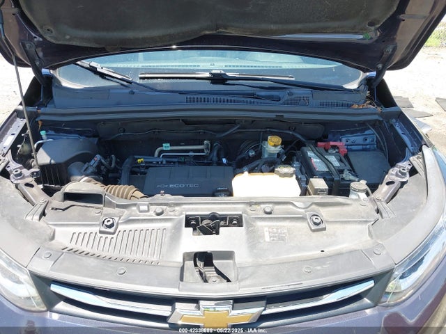 3GNCJKSB0JL340524 Chevrolet TRAX LS