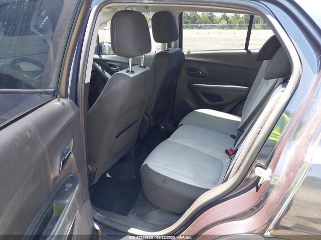 3GNCJKSB0JL340524 Chevrolet TRAX LS
