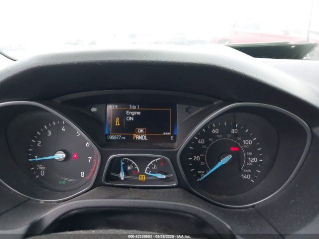 1FADP3F21FL335143 Ford FOCUS SE