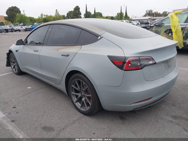 2018 TESLA MODEL 3 5YJ3E1EA5JF077617 Photo 2