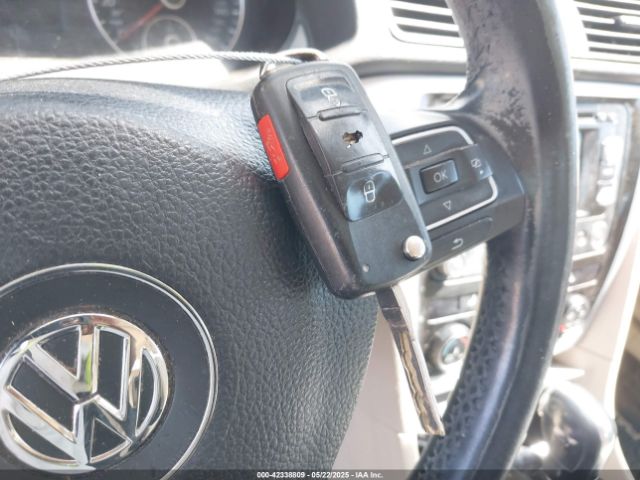 2013 VOLKSWAGEN PASSAT 1VWBP7A32DC063172 Photo 10