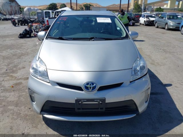 JTDKN3DU6F0394945 Toyota Prius Two