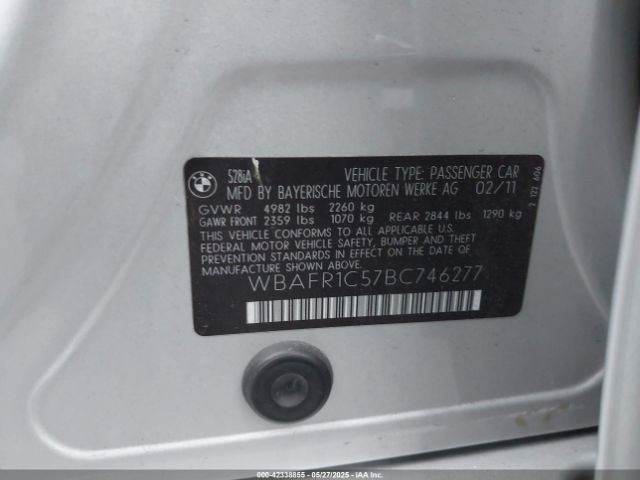 2011 BMW 528I WBAFR1C57BC746277 Photo 8