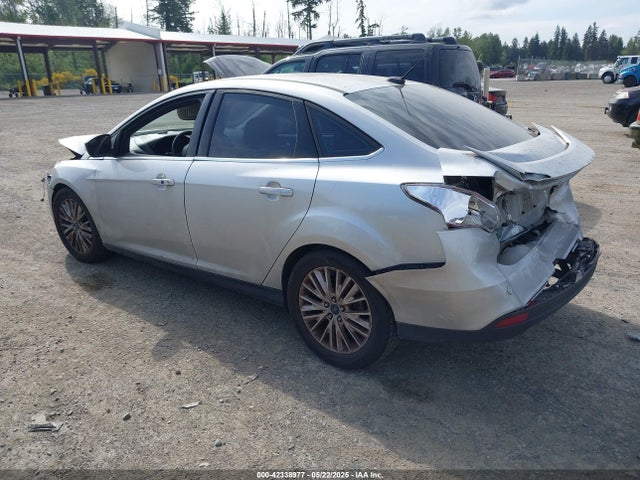 1FADP3J20GL238914 Ford 2016