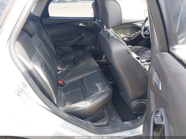 1FADP3J20GL238914 Ford 2016