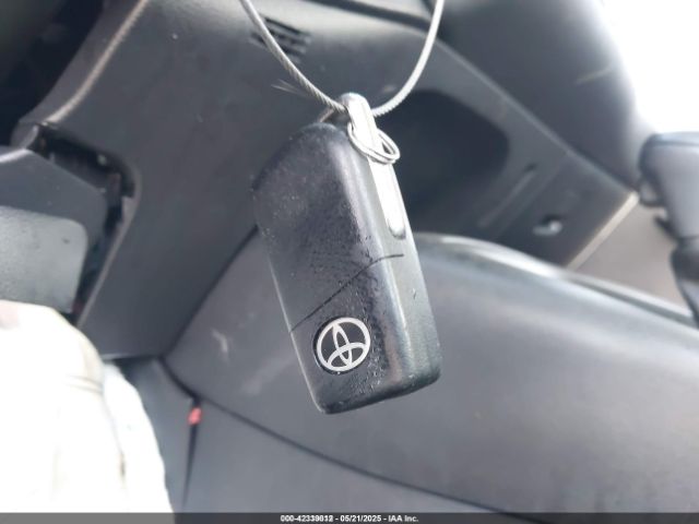 5YFEPMAEXNP318580 Toyota COROLLA LE