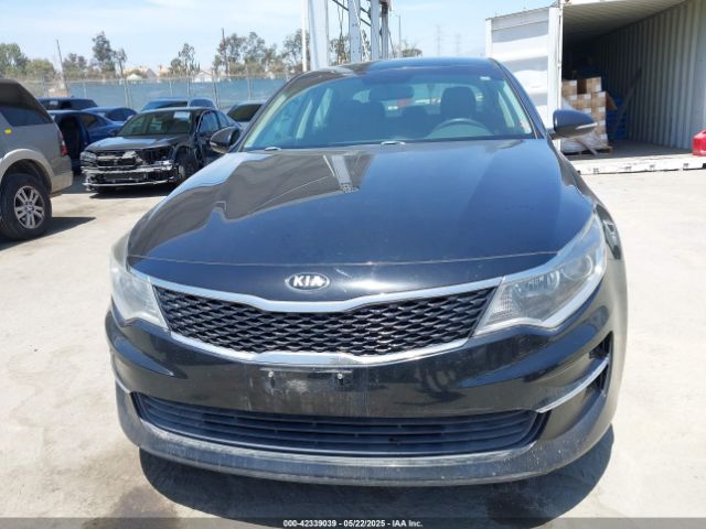 5XXGT4L32JG215768 KIA Optima Lx