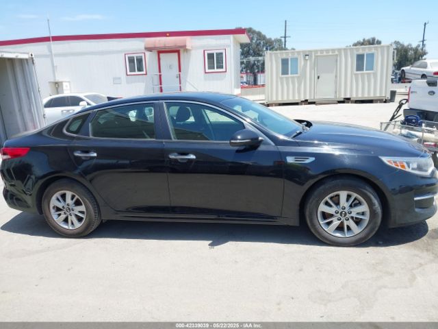 5XXGT4L32JG215768 KIA Optima Lx