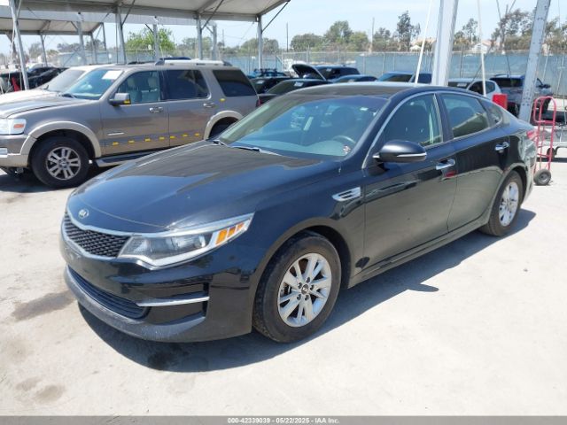 5XXGT4L32JG215768 KIA Optima Lx