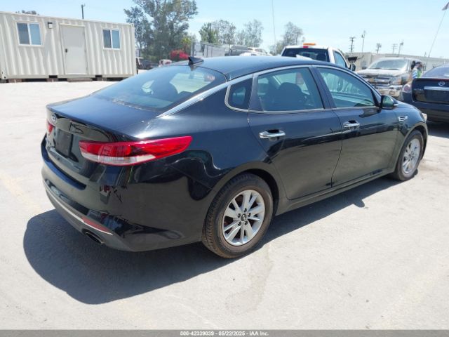 5XXGT4L32JG215768 KIA Optima Lx