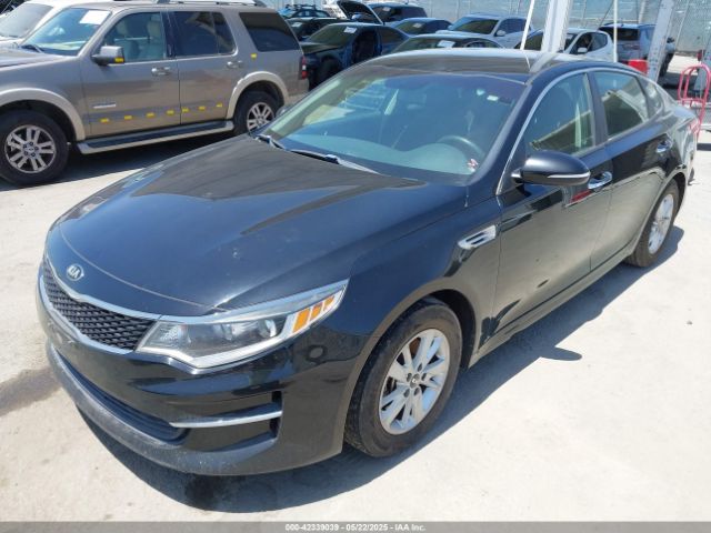 5XXGT4L32JG215768 KIA Optima Lx