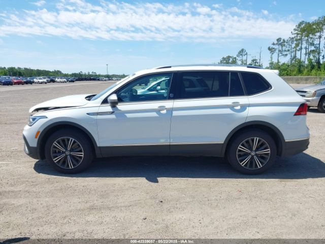 3VVTB7AX9RM217926 Volkswagen Tiguan 2.0t Wolfsburg Edition