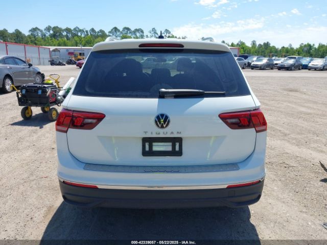 3VVTB7AX9RM217926 Volkswagen Tiguan 2.0t Wolfsburg Edition