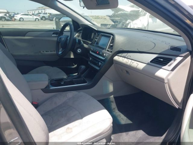 2019 HYUNDAI SONATA 5NPE24AF5KH792808 Photo 4