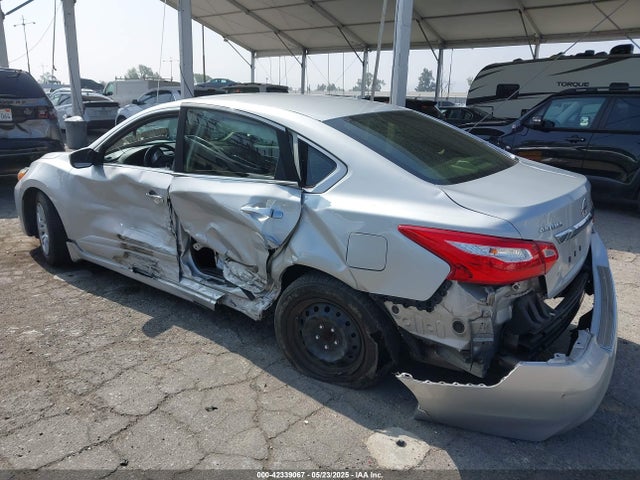 1N4AL3AP9HN325033 Nissan 2017