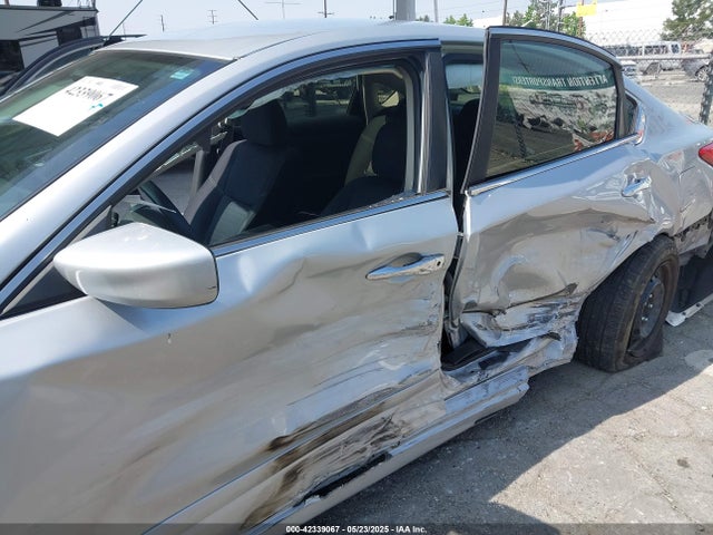 1N4AL3AP9HN325033 Nissan 2017